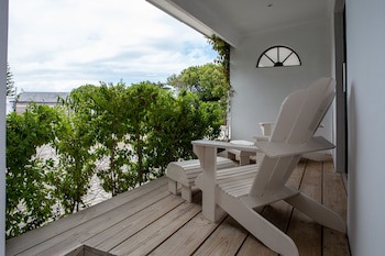 Whale Rock Luxury Lodge