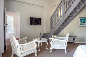 Whale Rock Luxury Lodge