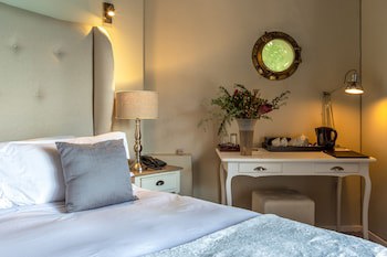 Whale Rock Luxury Lodge