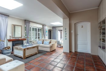 Whale Rock Luxury Lodge
