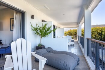 Whale Rock Luxury Lodge