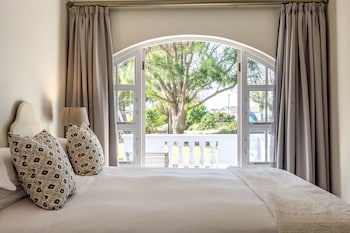 Whale Rock Luxury Lodge