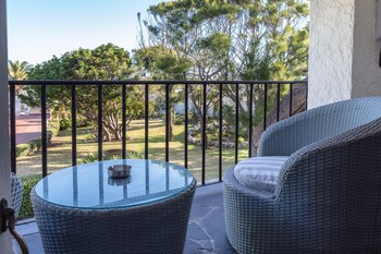 Whale Rock Luxury Lodge