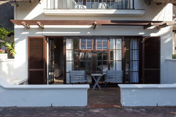 Whale Rock Luxury Lodge