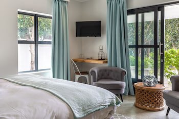 Whale Rock Luxury Lodge