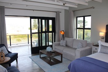 Whale Rock Luxury Lodge