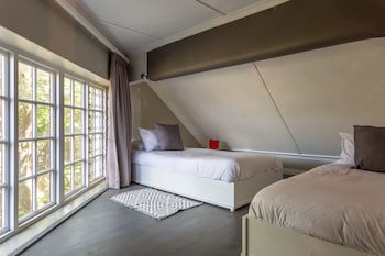 Whale Rock Luxury Lodge
