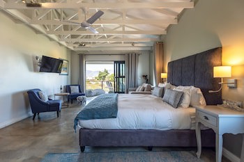 Whale Rock Luxury Lodge