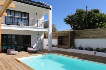 Whale Rock Luxury Lodge