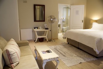 Whale Rock Luxury Lodge