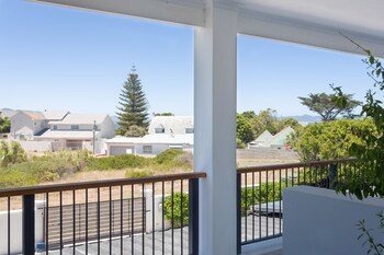Whale Rock Luxury Lodge