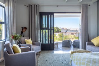 Whale Rock Luxury Lodge