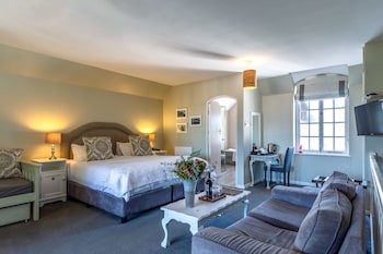Whale Rock Luxury Lodge