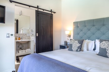Whale Rock Luxury Lodge
