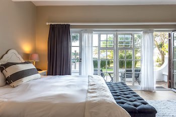 Whale Rock Luxury Lodge