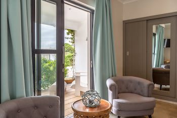 Whale Rock Luxury Lodge