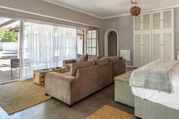 Whale Rock Luxury Lodge