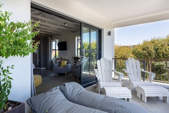Whale Rock Luxury Lodge