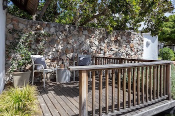 Whale Rock Luxury Lodge