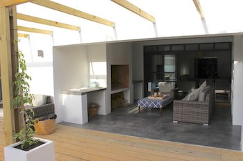 Whale Rock Luxury Lodge