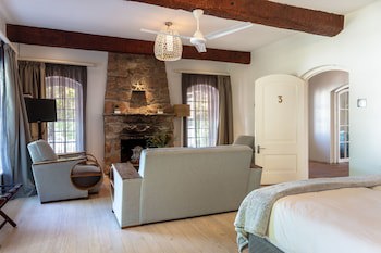 Whale Rock Luxury Lodge