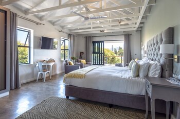 Whale Rock Luxury Lodge