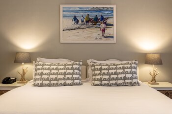 Whale Rock Luxury Lodge