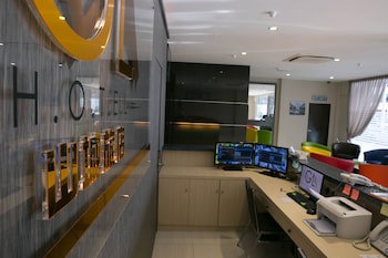 Gl Hotel