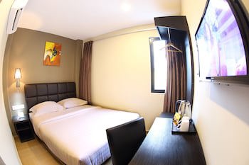 Gl Hotel