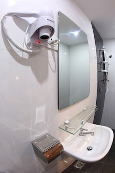 Gl Hotel