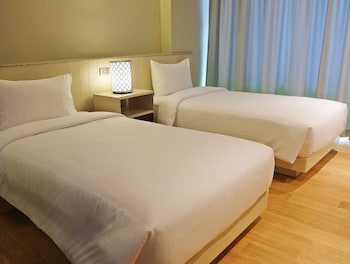 Balcony Courtyard Sriracha Hotel Serviced Apartmen