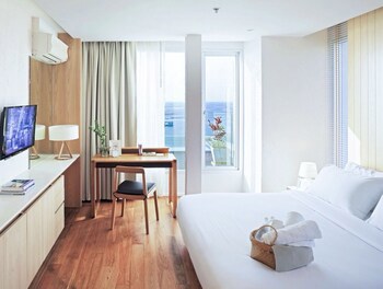Balcony Seaside Sriracha Hotel & Serviced Apartments