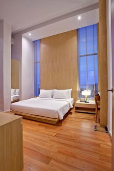 Balcony Seaside Sriracha Hotel & Serviced Apartments