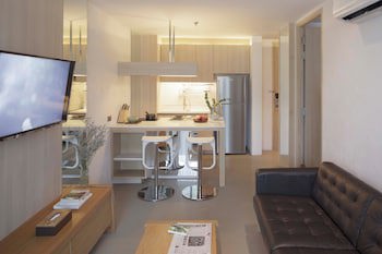 Balcony Seaside Sriracha Hotel & Serviced Apartments