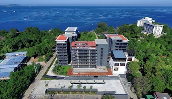 Balcony Seaside Sriracha Hotel & Serviced Apartments