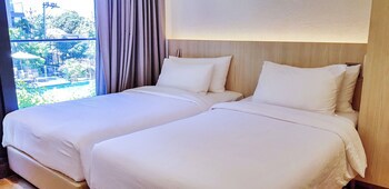 Balcony Seaside Sriracha Hotel & Serviced Apartments
