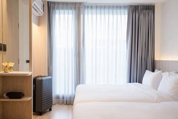 Balcony Seaside Sriracha Hotel & Serviced Apartments