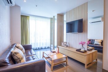 Balcony Seaside Sriracha Hotel & Serviced Apartments