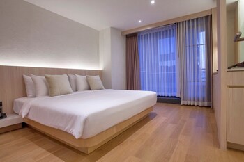 Balcony Seaside Sriracha Hotel & Serviced Apartments
