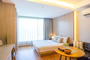 Balcony Seaside Sriracha Hotel & Serviced Apartments