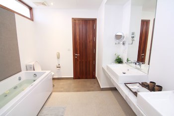 Hotel Somadevi Angkor Boutique And Resort