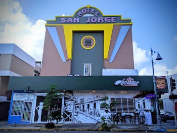San Jorge Hotel & Hostel