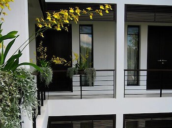 296 The Radtanaiya Residence