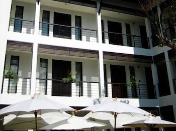 296 The Radtanaiya Residence