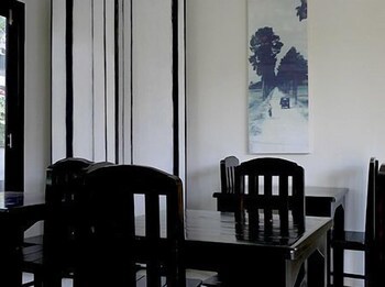 296 The Radtanaiya Residence