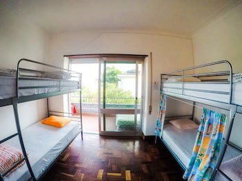Carcavelos Surf Hostel