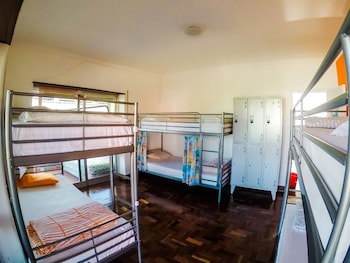 Carcavelos Surf Hostel