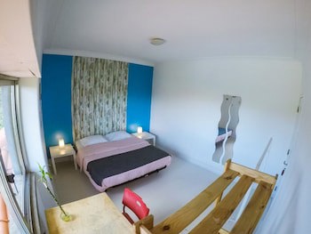 Carcavelos Surf Hostel
