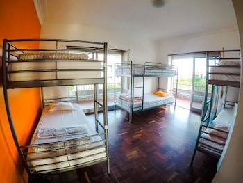 Carcavelos Surf Hostel