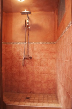 B & B Comfy Inn